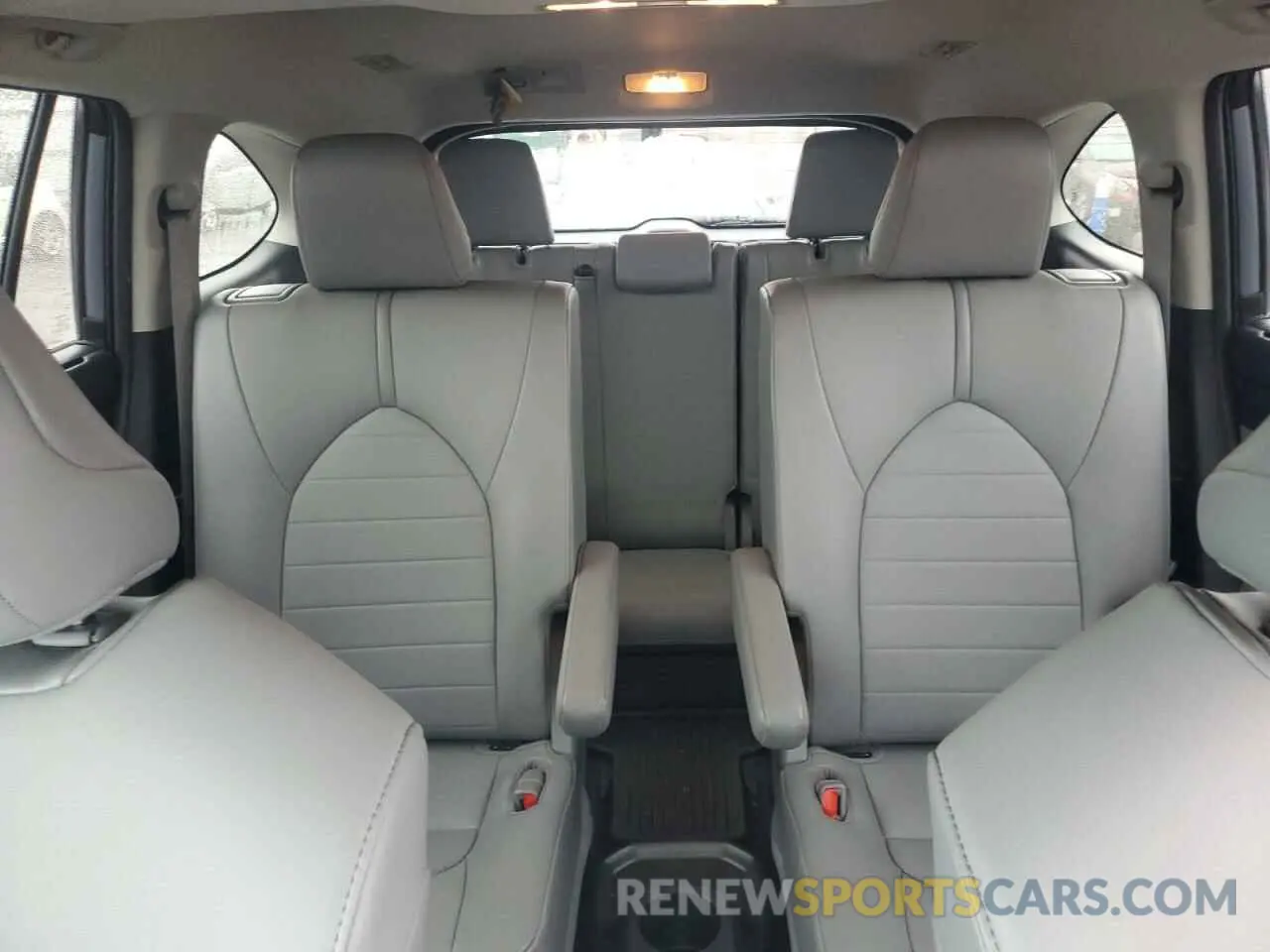 10 fotografías del automóvil dañado 5TDGZRBH1MS135745 TOYOTA HIGHLANDER 2021