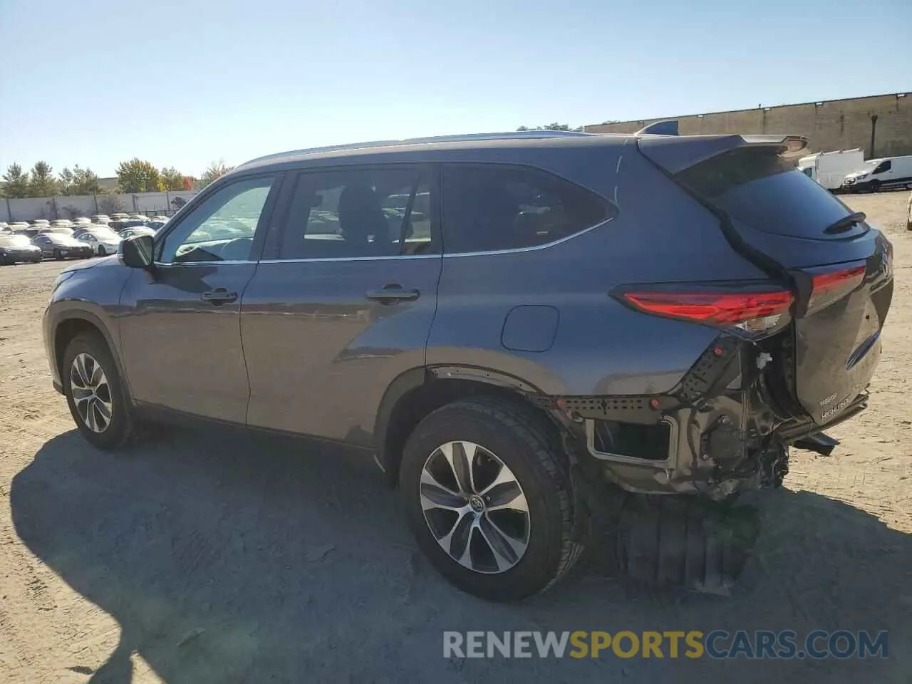 2 fotografías del automóvil dañado 5TDGZRBH1MS540049 TOYOTA HIGHLANDER 2021