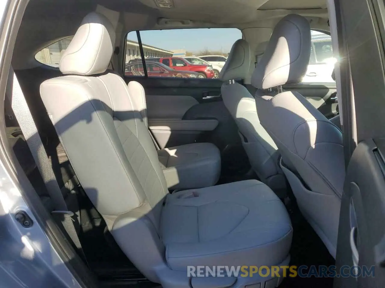 12 fotografías del automóvil dañado 5TDGZRBH2MS057301 TOYOTA HIGHLANDER 2021