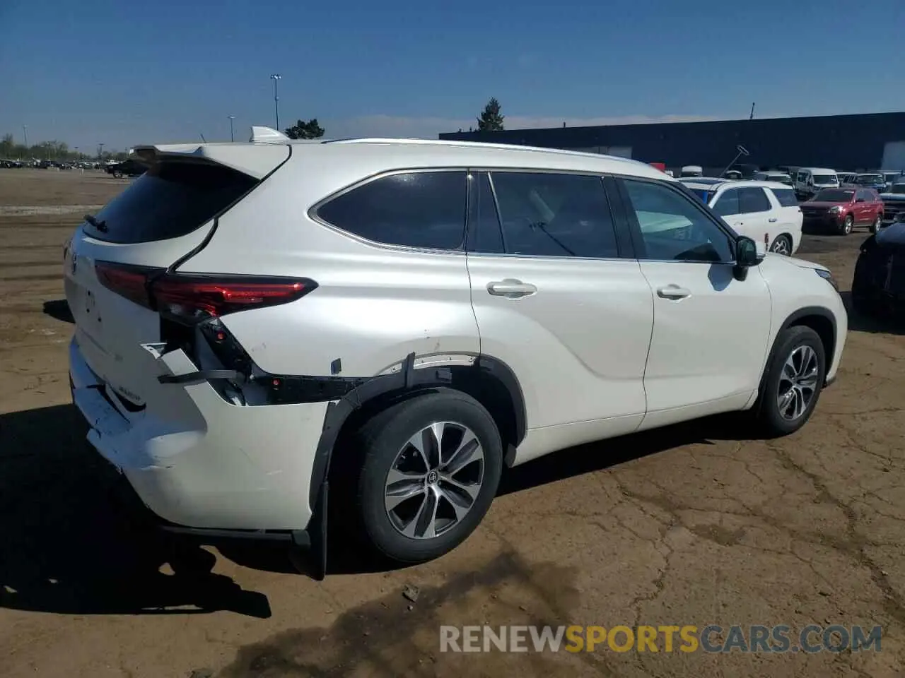 3 fotografías del automóvil dañado 5TDGZRBH2MS059646 TOYOTA HIGHLANDER 2021