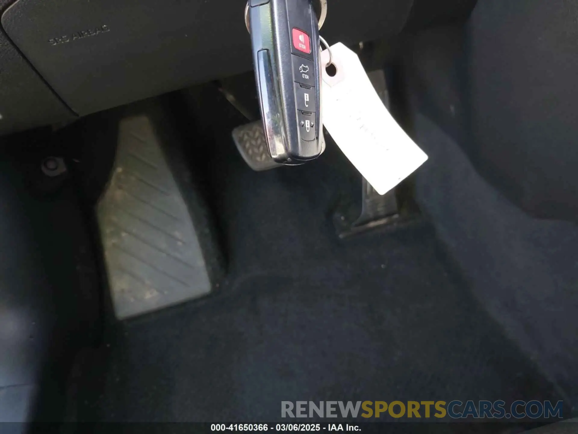 11 fotografías del automóvil dañado 5TDGZRBH2MS105170 TOYOTA HIGHLANDER 2021