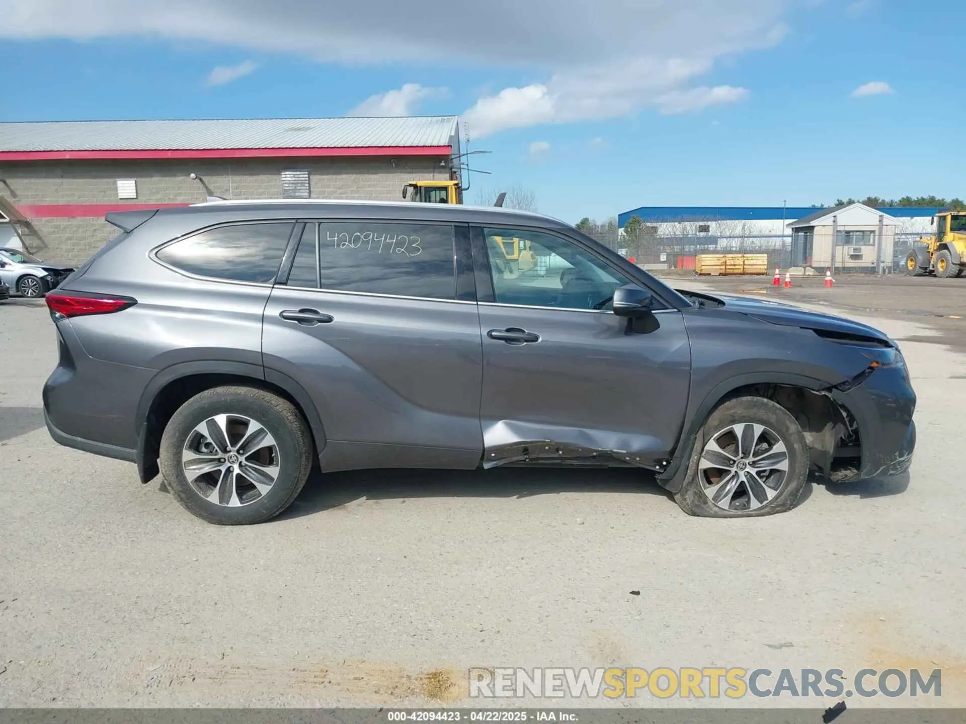 13 fotografías del automóvil dañado 5TDGZRBH2MS127119 TOYOTA HIGHLANDER 2021