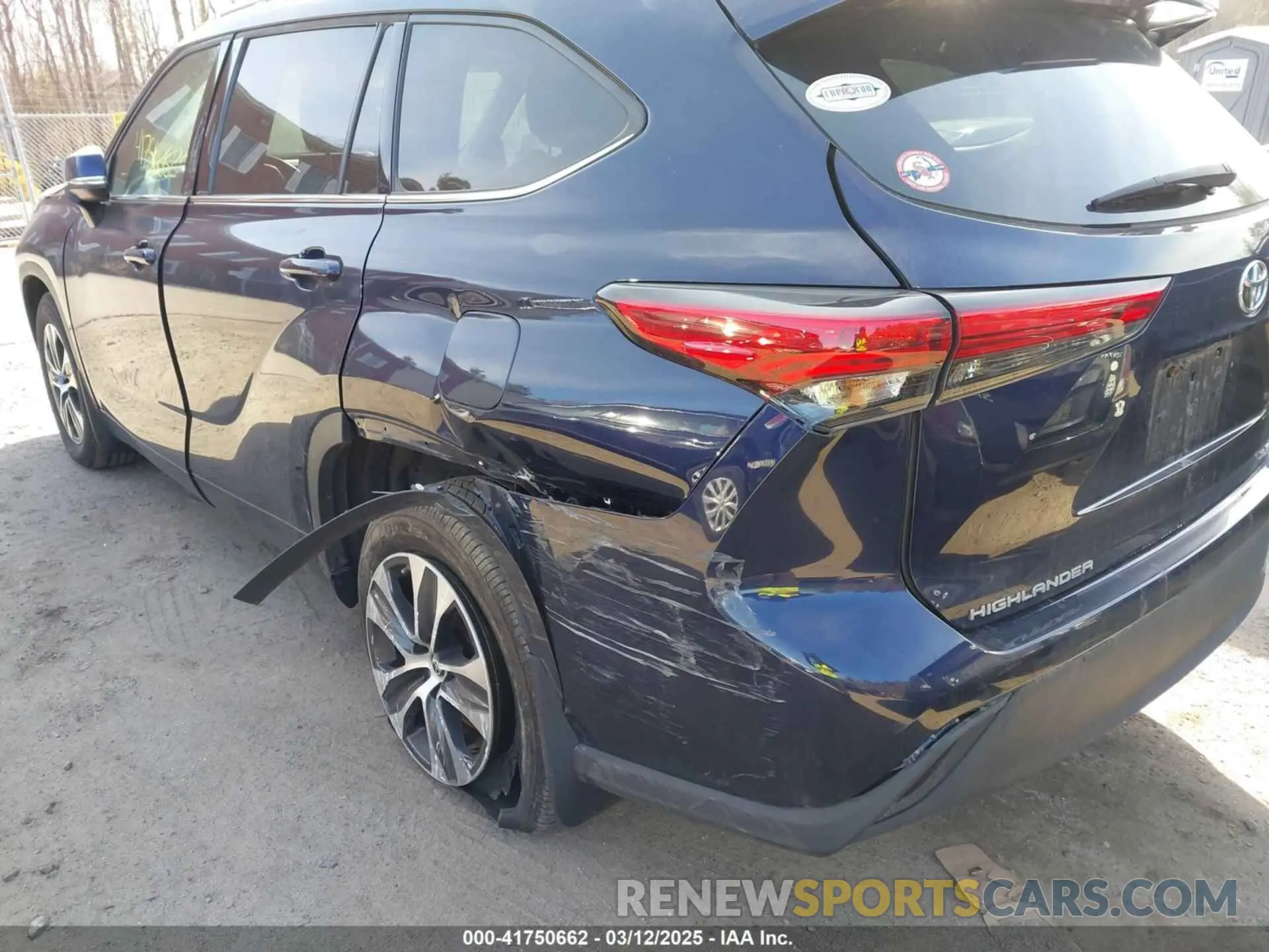 18 fotografías del automóvil dañado 5TDGZRBH2MS142347 TOYOTA HIGHLANDER 2021