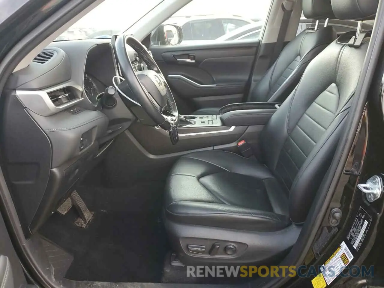 7 fotografías del automóvil dañado 5TDGZRBH3MS076813 TOYOTA HIGHLANDER 2021
