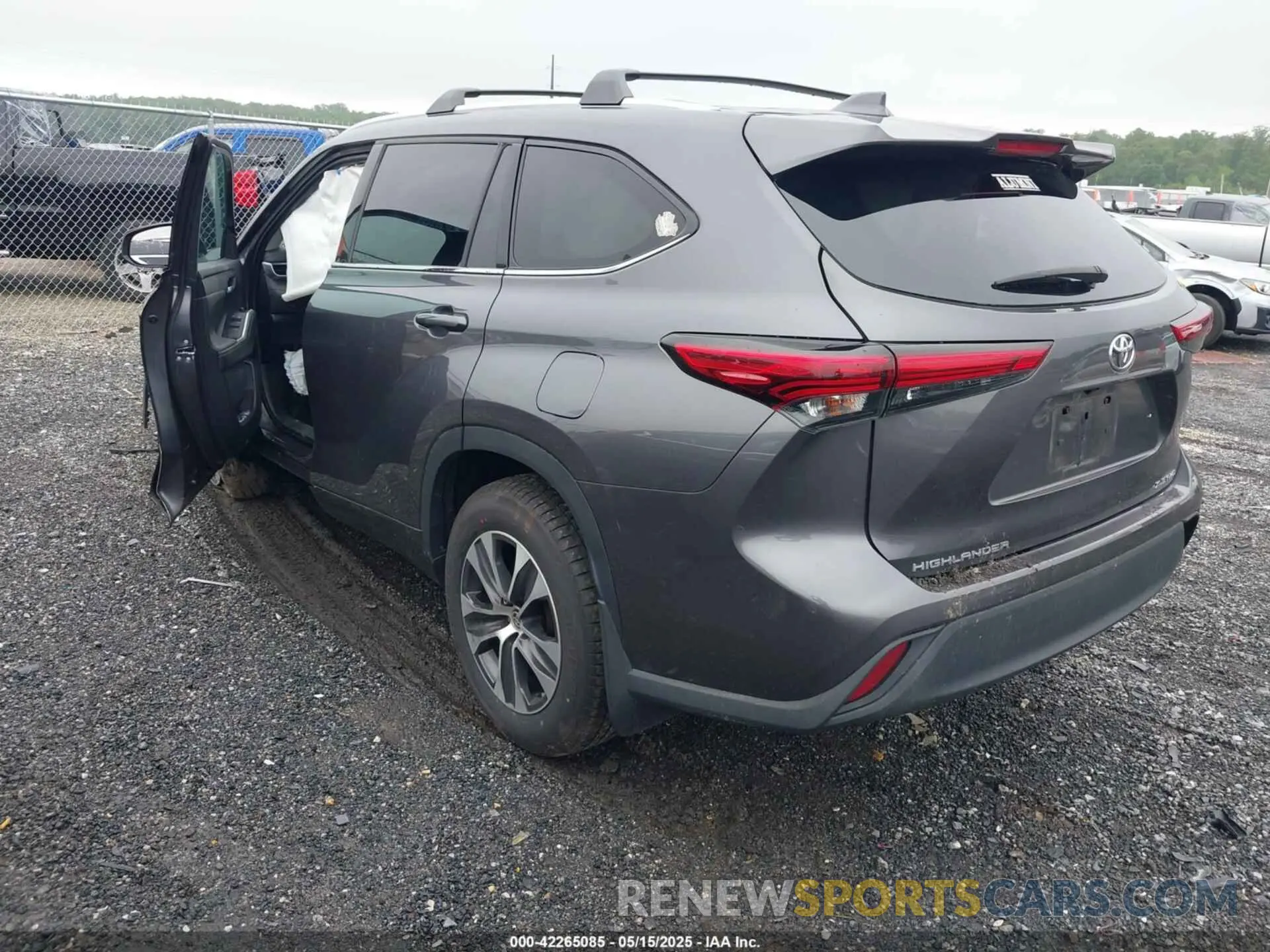 3 fotografías del automóvil dañado 5TDGZRBH3MS077976 TOYOTA HIGHLANDER 2021