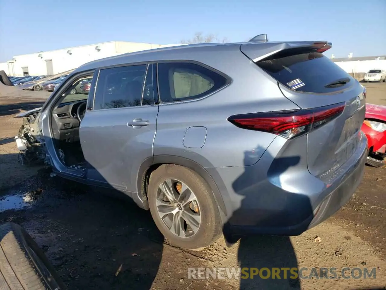2 fotografías del automóvil dañado 5TDGZRBH3MS126254 TOYOTA HIGHLANDER 2021