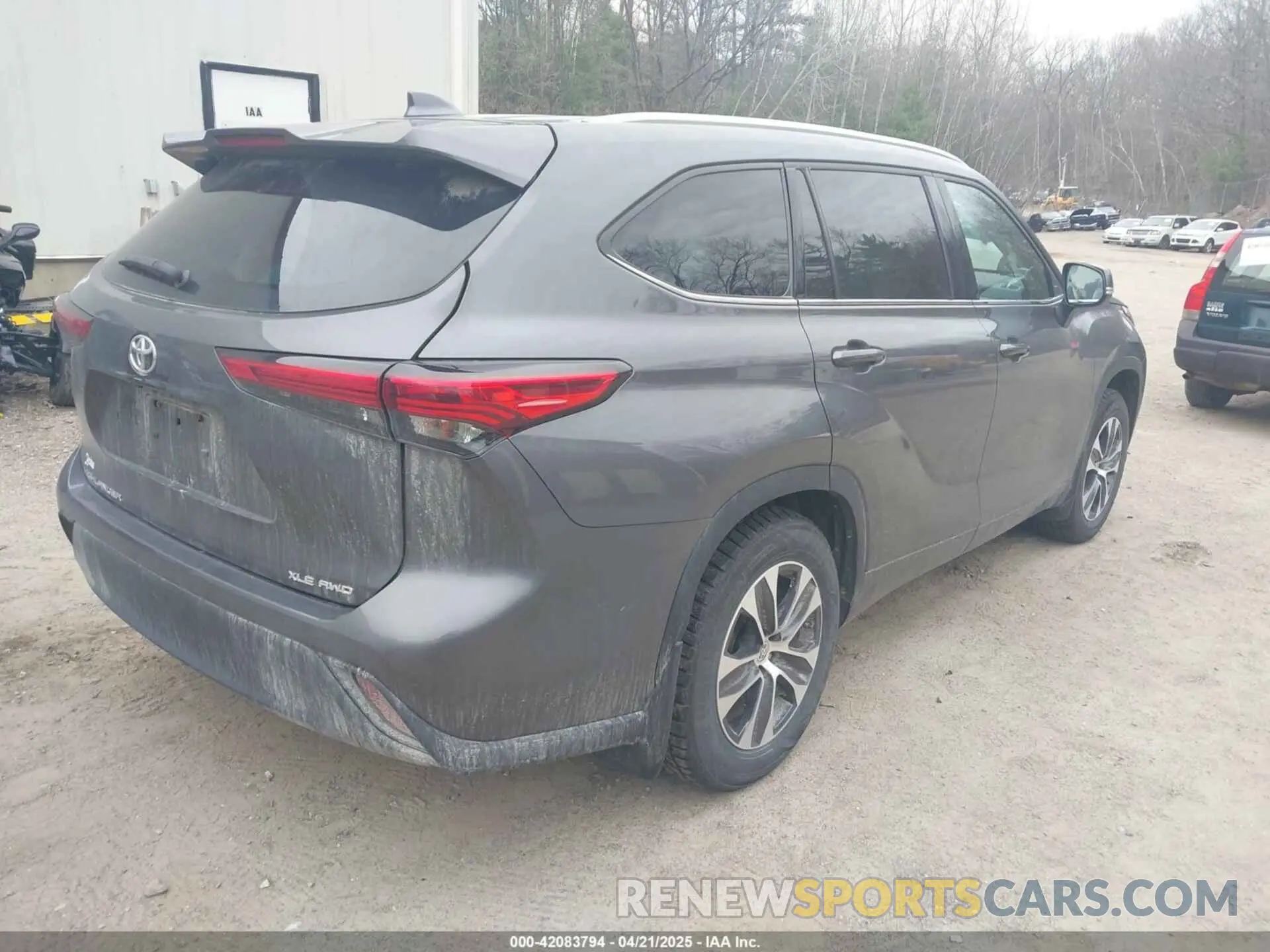 4 fotografías del automóvil dañado 5TDGZRBH3MS530462 TOYOTA HIGHLANDER 2021