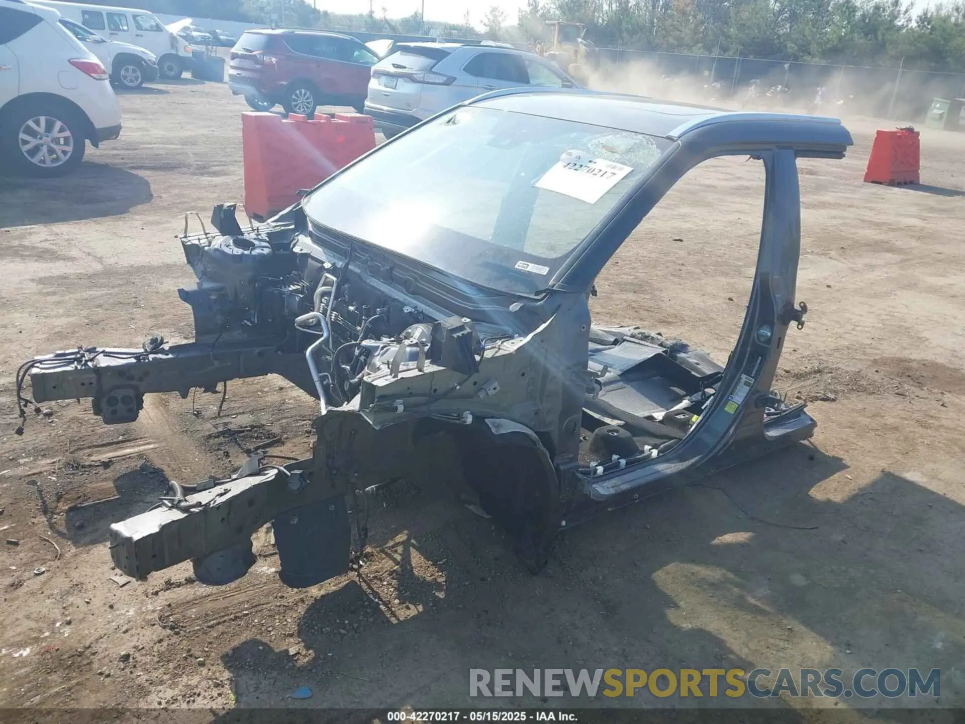 2 fotografías del automóvil dañado 5TDGZRBH3MS533765 TOYOTA HIGHLANDER 2021