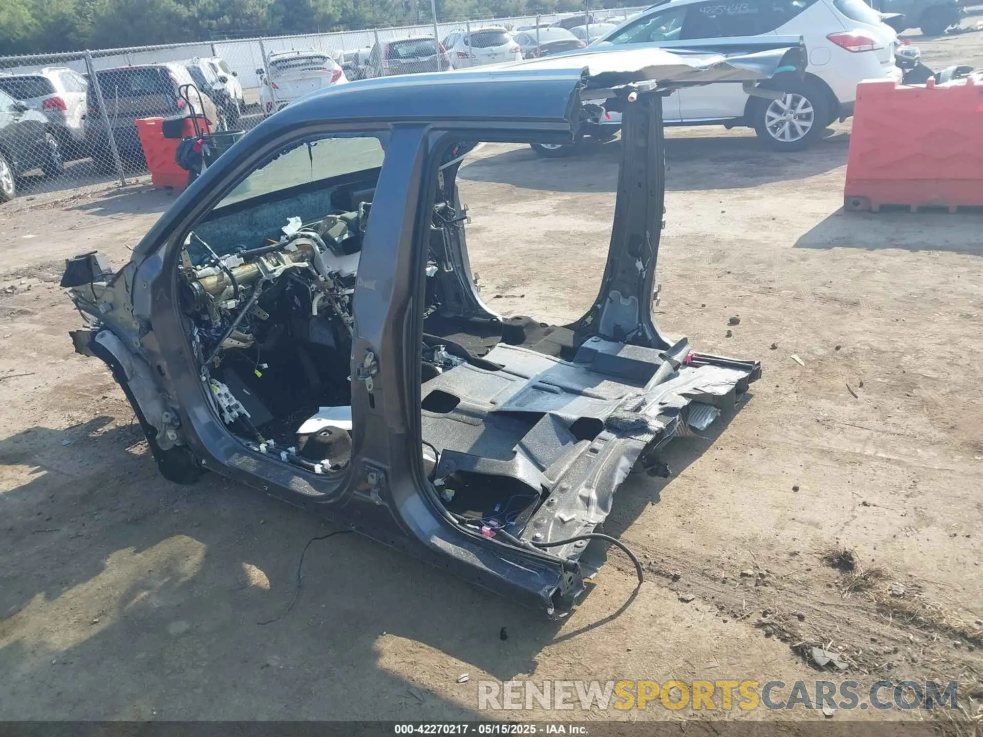 3 fotografías del automóvil dañado 5TDGZRBH3MS533765 TOYOTA HIGHLANDER 2021