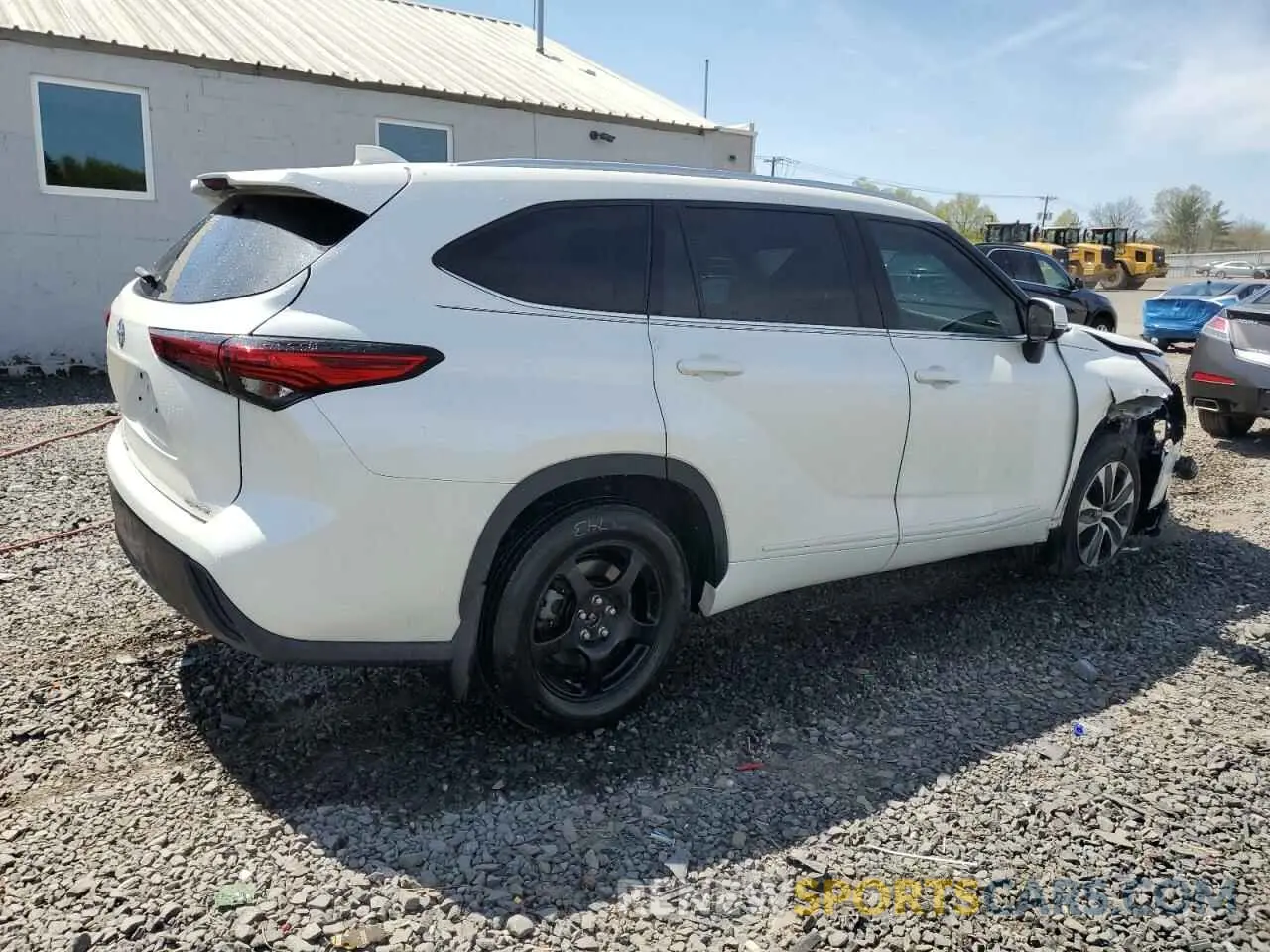 3 fotografías del automóvil dañado 5TDGZRBH4MS526713 TOYOTA HIGHLANDER 2021