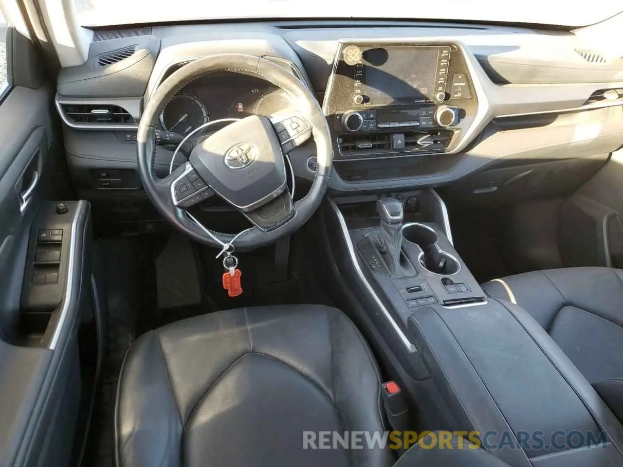 8 fotografías del automóvil dañado 5TDGZRBH5MS061844 TOYOTA HIGHLANDER 2021