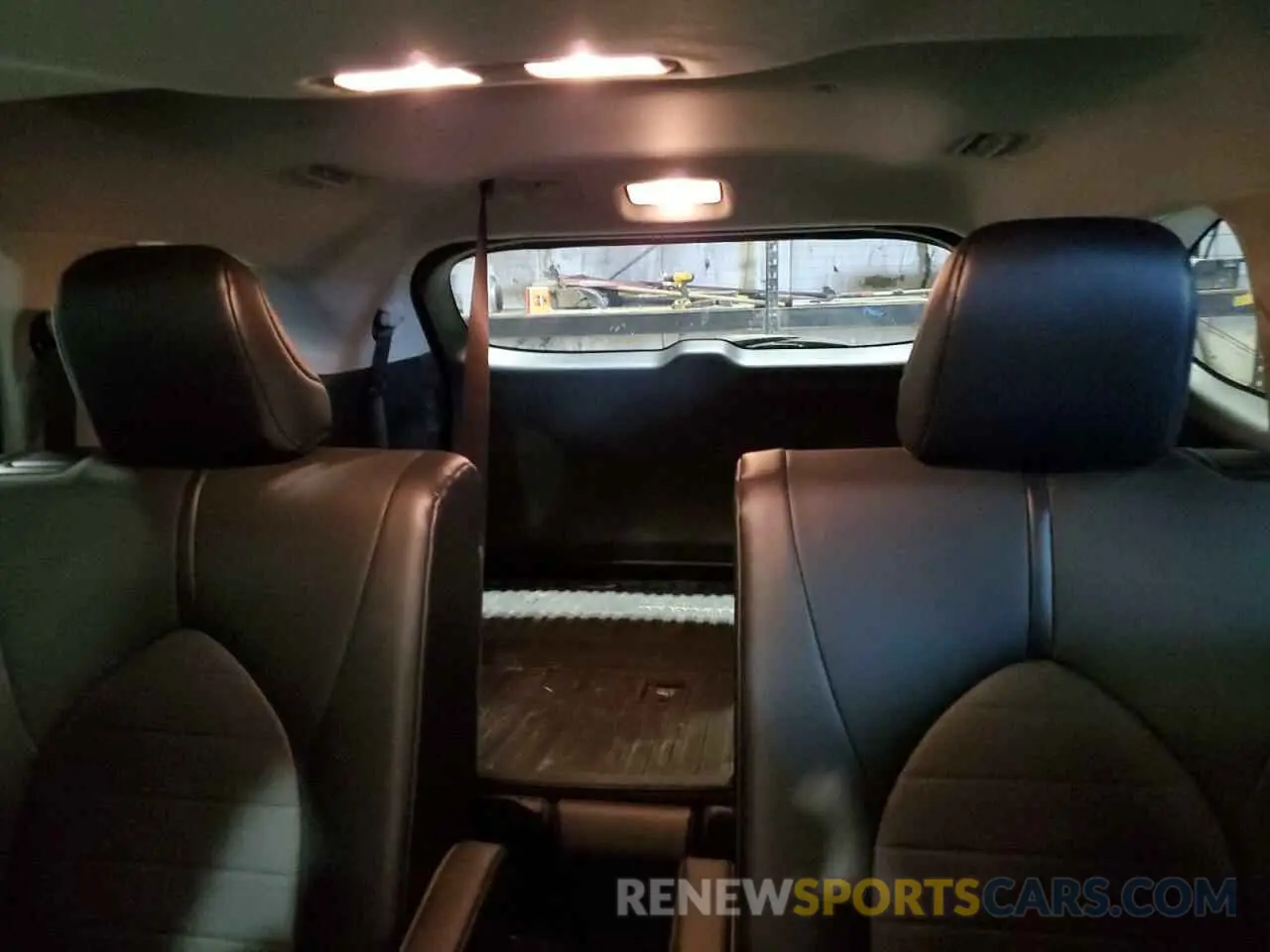 10 fotografías del automóvil dañado 5TDGZRBH5MS069605 TOYOTA HIGHLANDER 2021