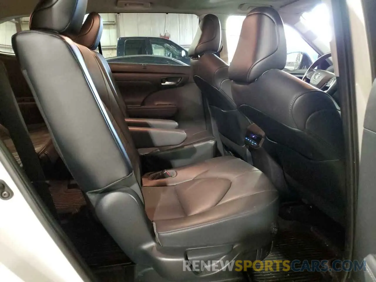 11 fotografías del automóvil dañado 5TDGZRBH5MS069605 TOYOTA HIGHLANDER 2021
