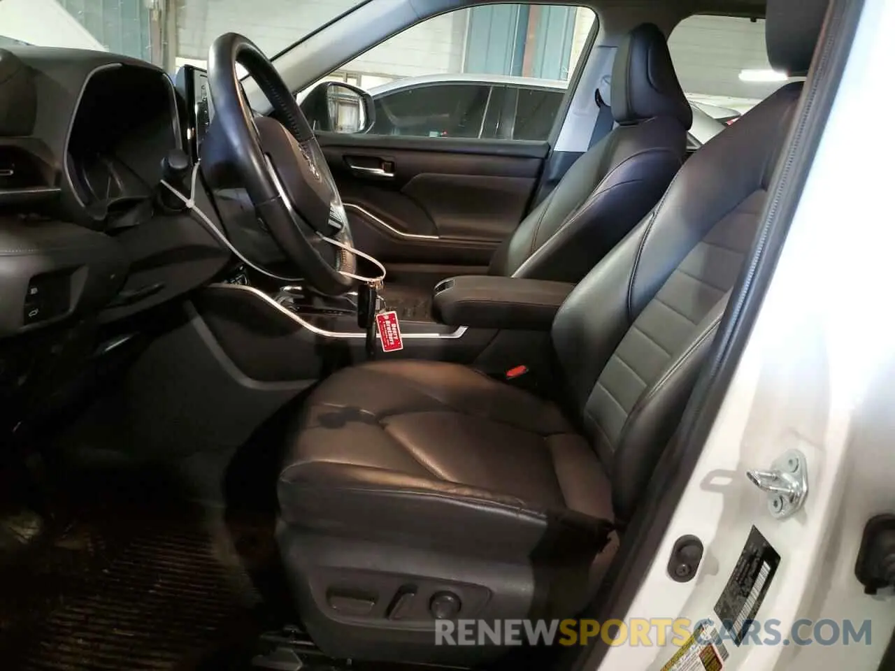 7 fotografías del automóvil dañado 5TDGZRBH5MS069605 TOYOTA HIGHLANDER 2021