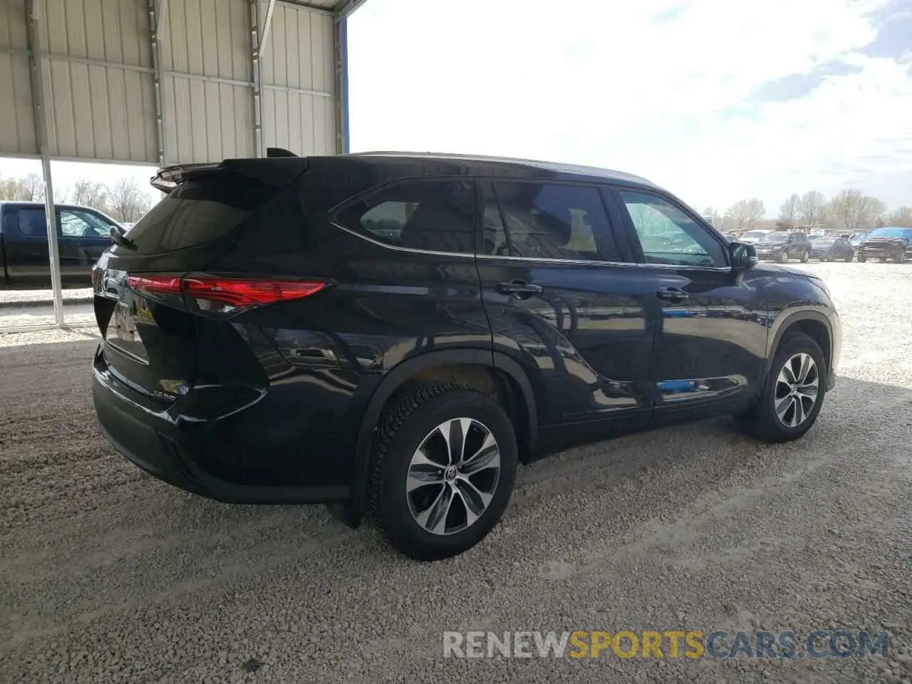 3 fotografías del automóvil dañado 5TDGZRBH5MS084881 TOYOTA HIGHLANDER 2021