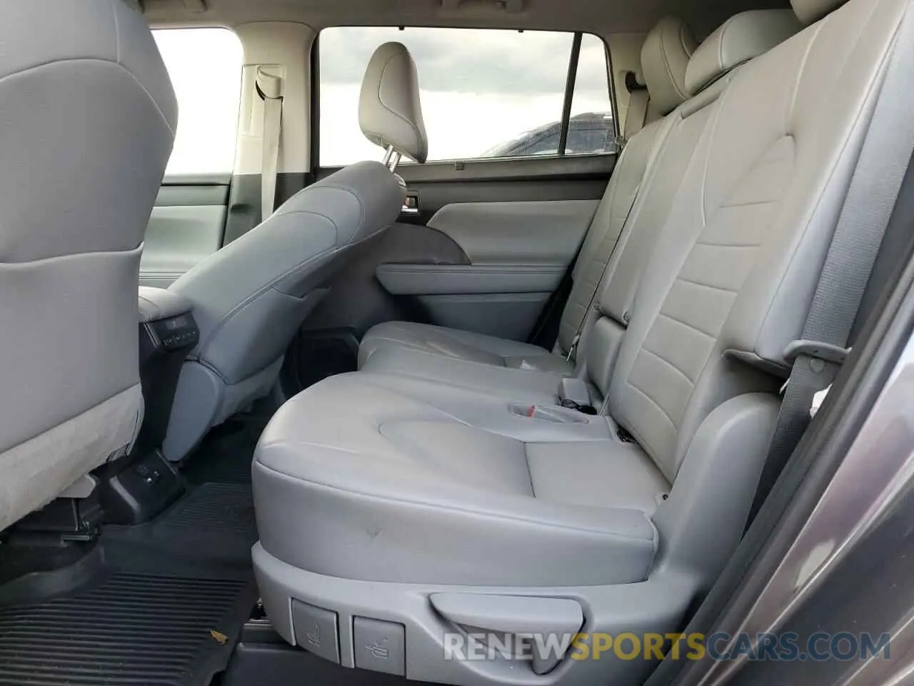 11 fotografías del automóvil dañado 5TDGZRBH5MS545433 TOYOTA HIGHLANDER 2021