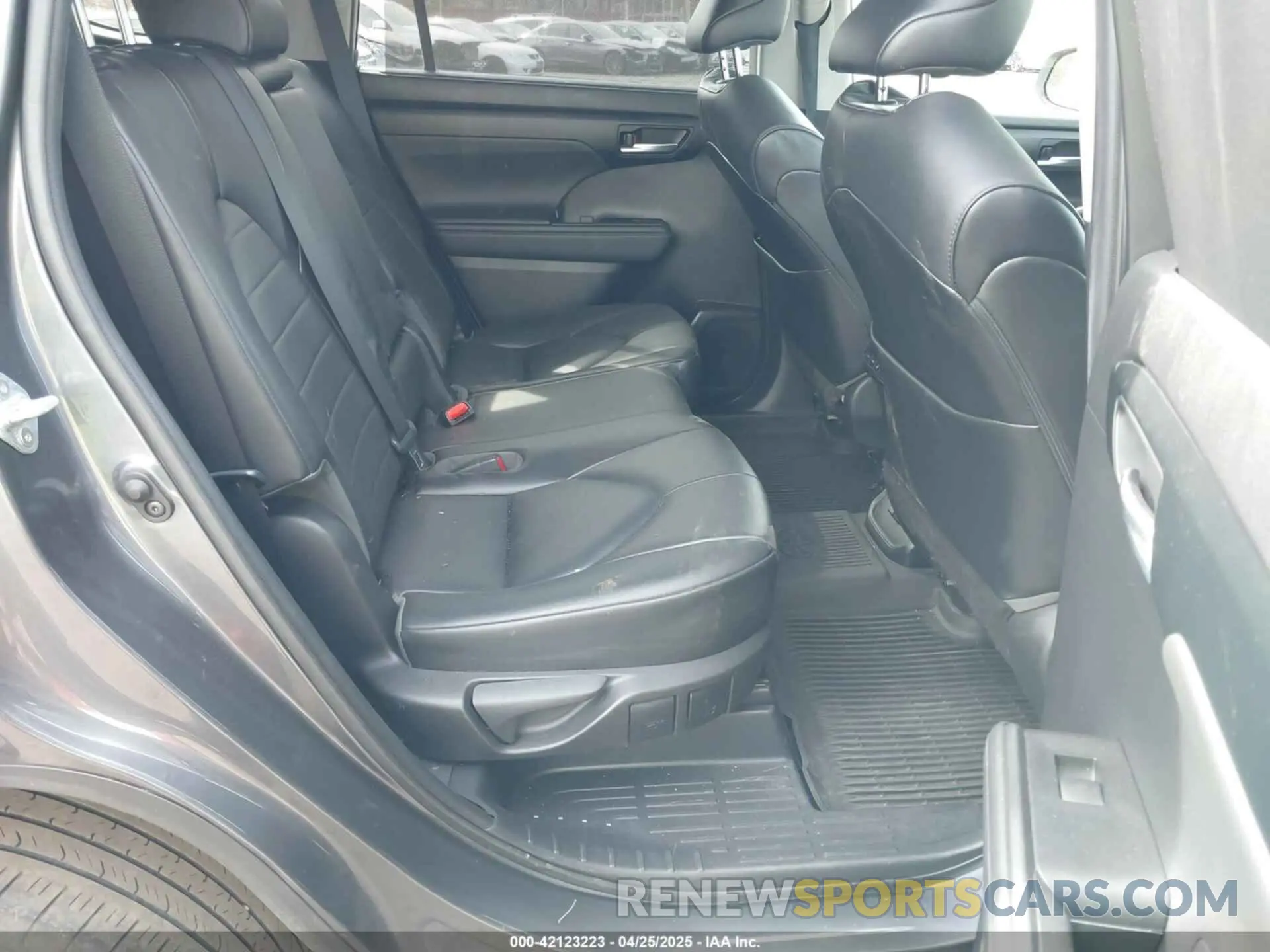 8 fotografías del automóvil dañado 5TDGZRBH6MS075994 TOYOTA HIGHLANDER 2021