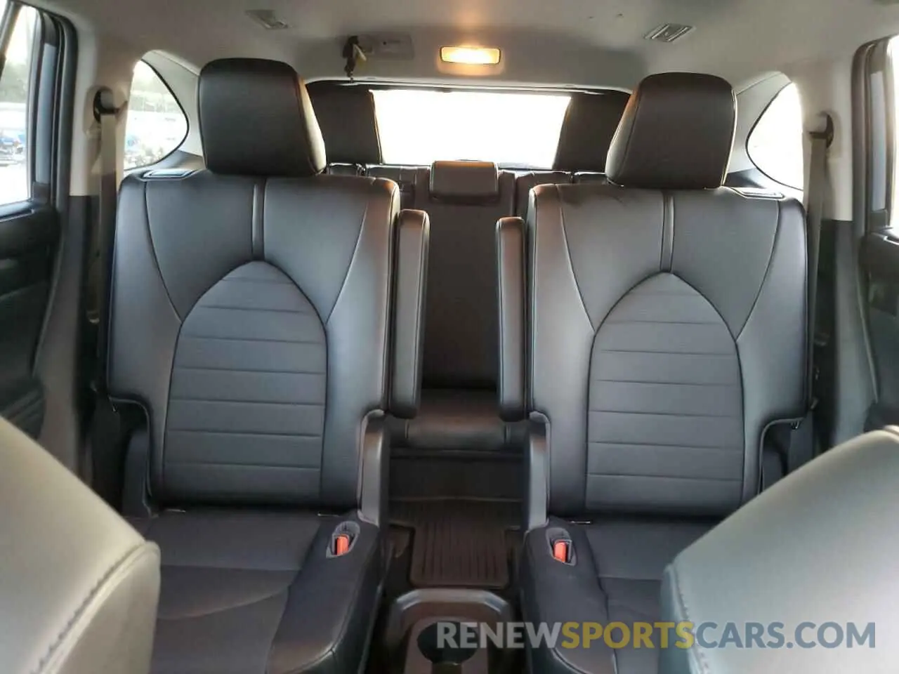 10 fotografías del automóvil dañado 5TDGZRBH6MS144585 TOYOTA HIGHLANDER 2021