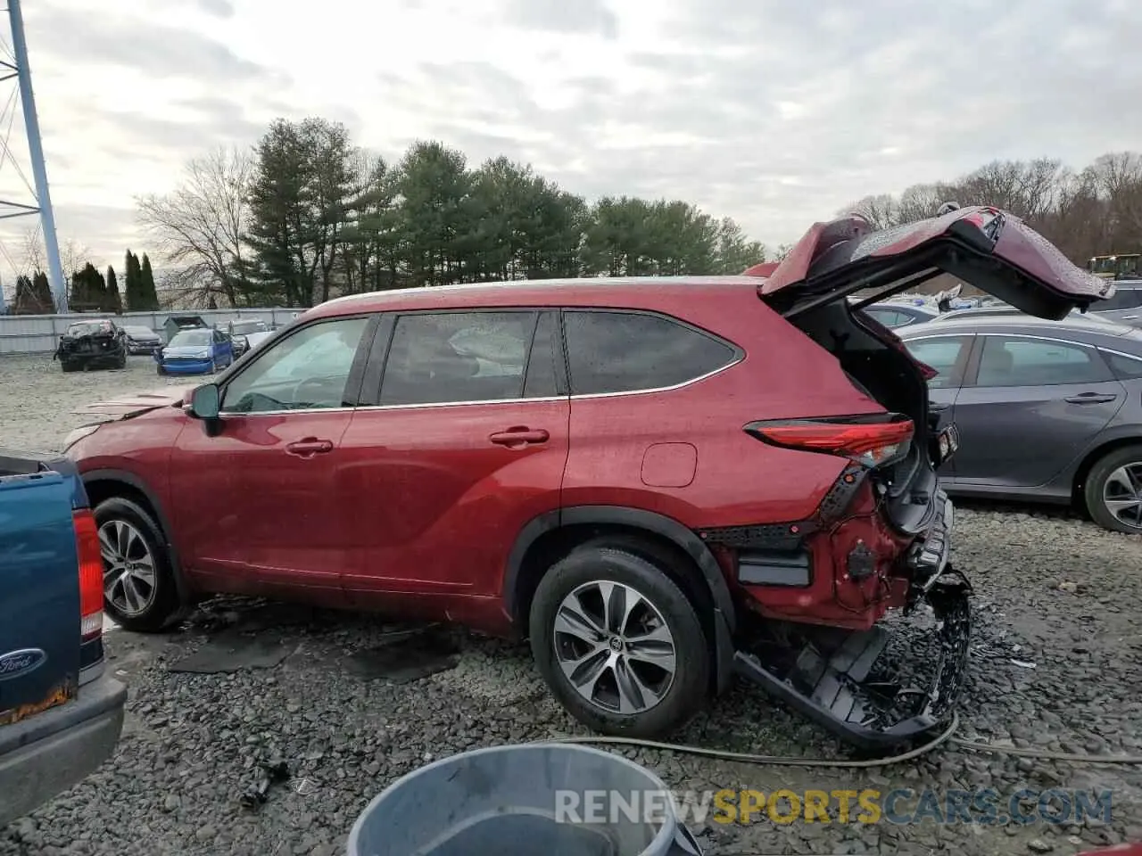 2 fotografías del automóvil dañado 5TDGZRBH6MS528835 TOYOTA HIGHLANDER 2021