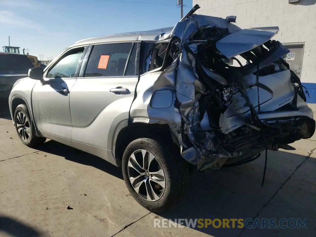 2 fotografías del automóvil dañado 5TDGZRBH7MS120294 TOYOTA HIGHLANDER 2021