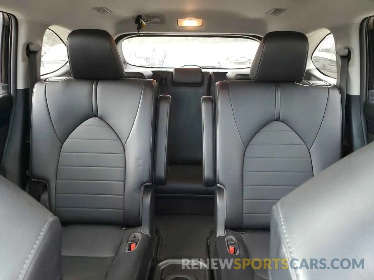 10 fotografías del automóvil dañado 5TDGZRBH7MS124989 TOYOTA HIGHLANDER 2021