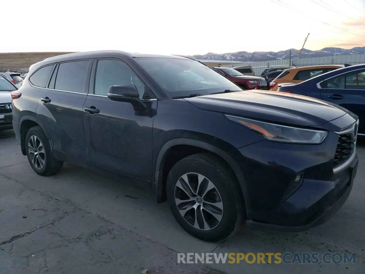 4 fotografías del automóvil dañado 5TDGZRBH7MS525376 TOYOTA HIGHLANDER 2021