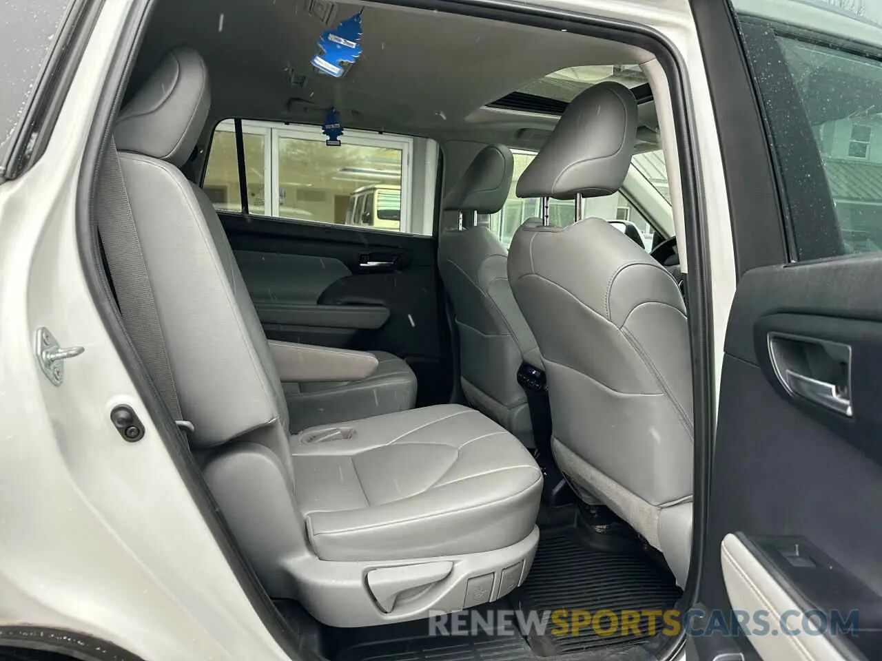 6 fotografías del automóvil dañado 5TDGZRBH7MS531422 TOYOTA HIGHLANDER 2021