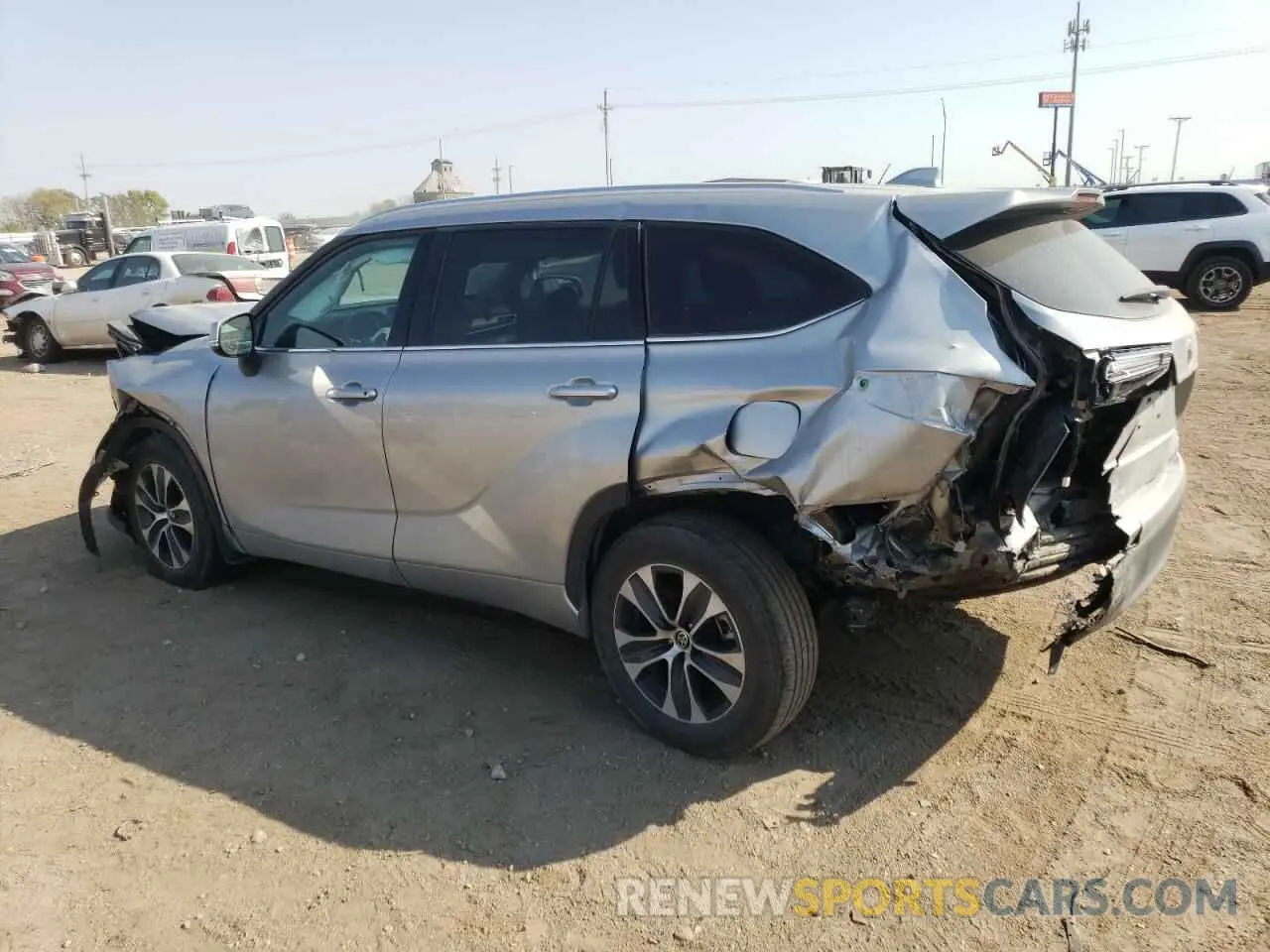 2 fotografías del automóvil dañado 5TDGZRBH8MS114424 TOYOTA HIGHLANDER 2021