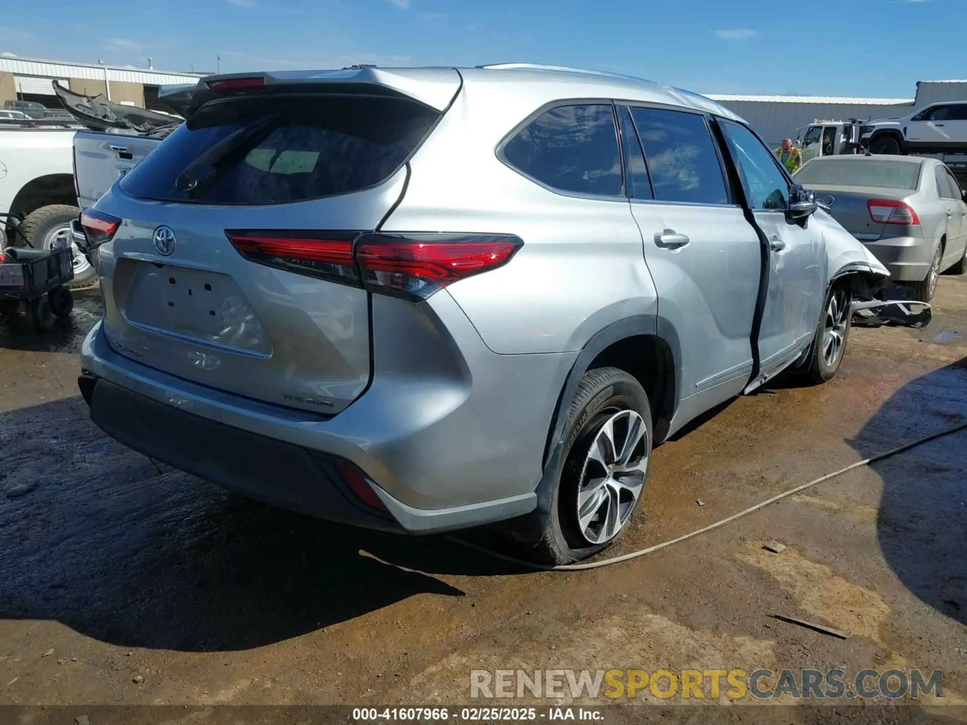 4 fotografías del automóvil dañado 5TDGZRBH8MS538038 TOYOTA HIGHLANDER 2021