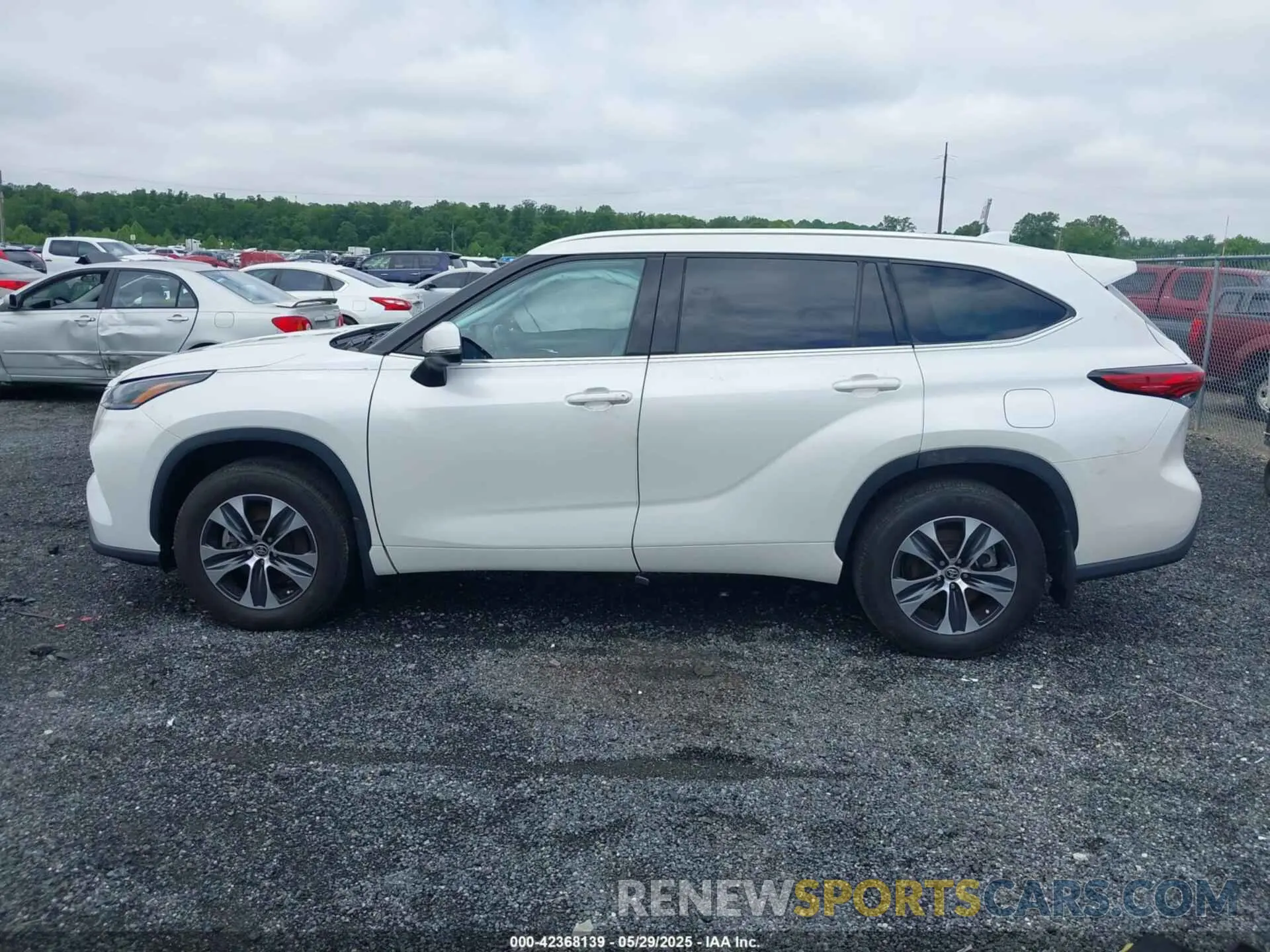 14 fotografías del automóvil dañado 5TDGZRBH8MS551095 TOYOTA HIGHLANDER 2021