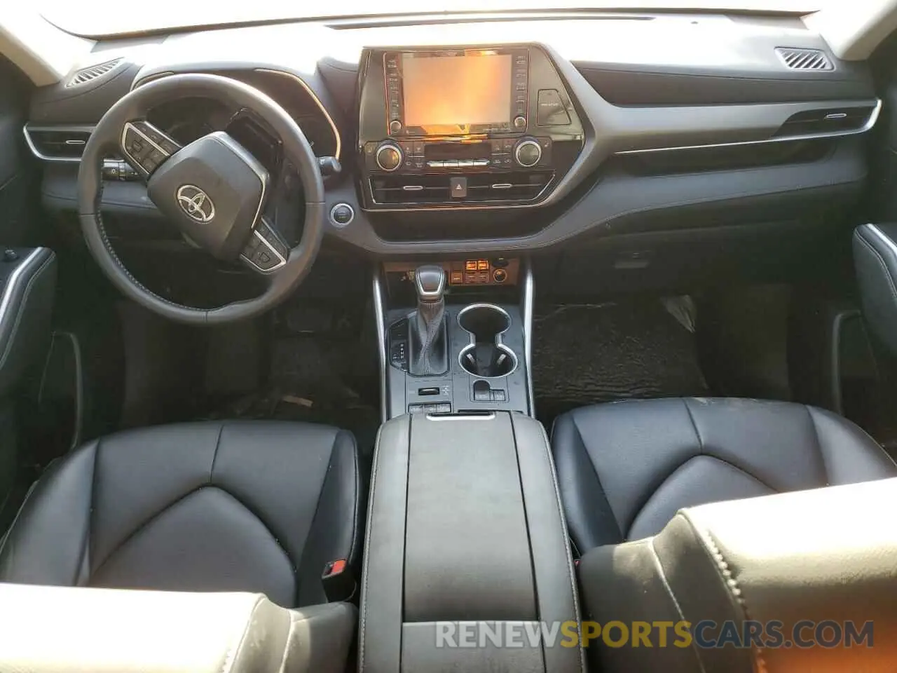 8 fotografías del automóvil dañado 5TDGZRBH9MS528862 TOYOTA HIGHLANDER 2021