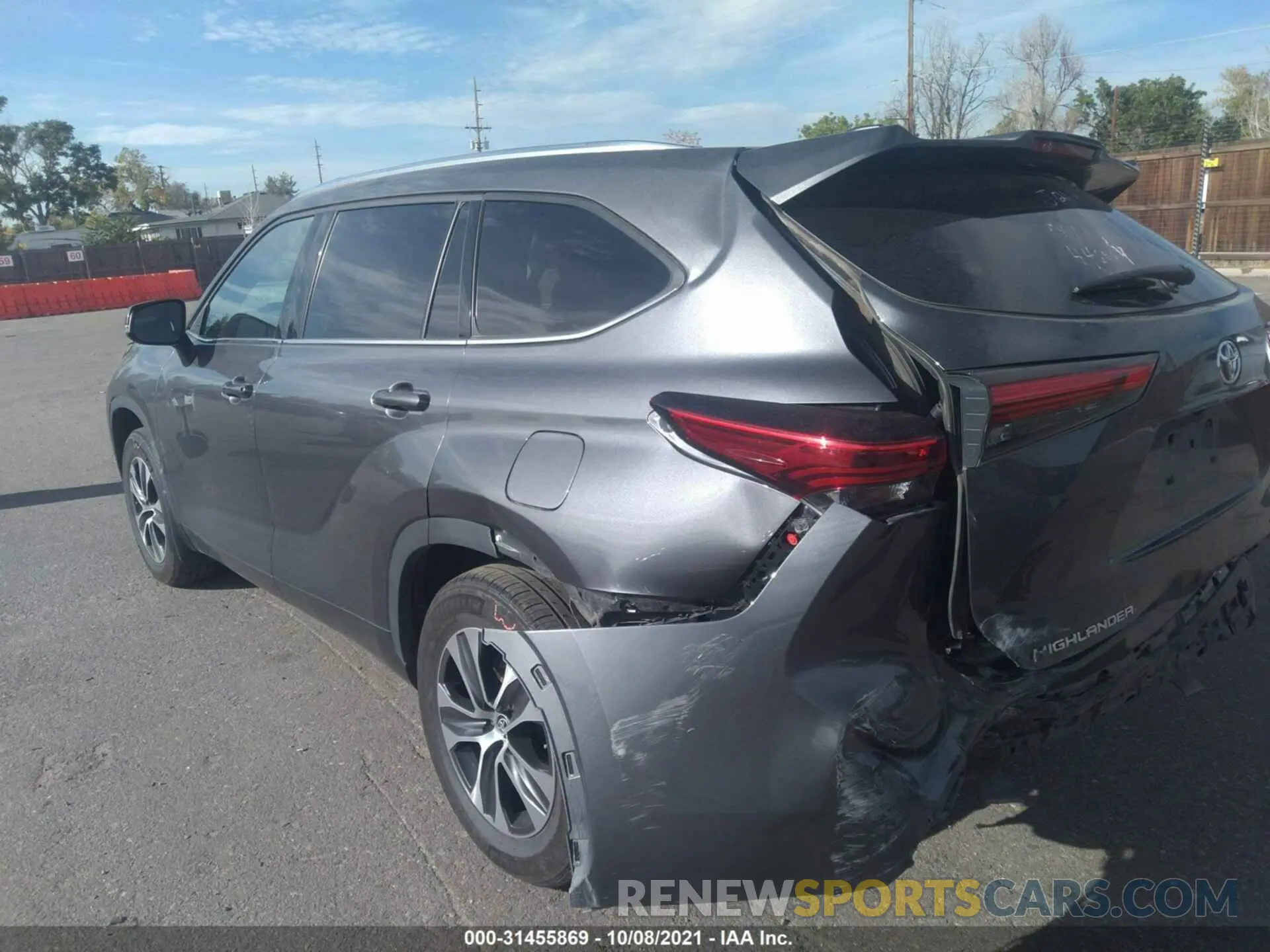 3 fotografías del automóvil dañado 5TDGZRBHXMS070541 TOYOTA HIGHLANDER 2021