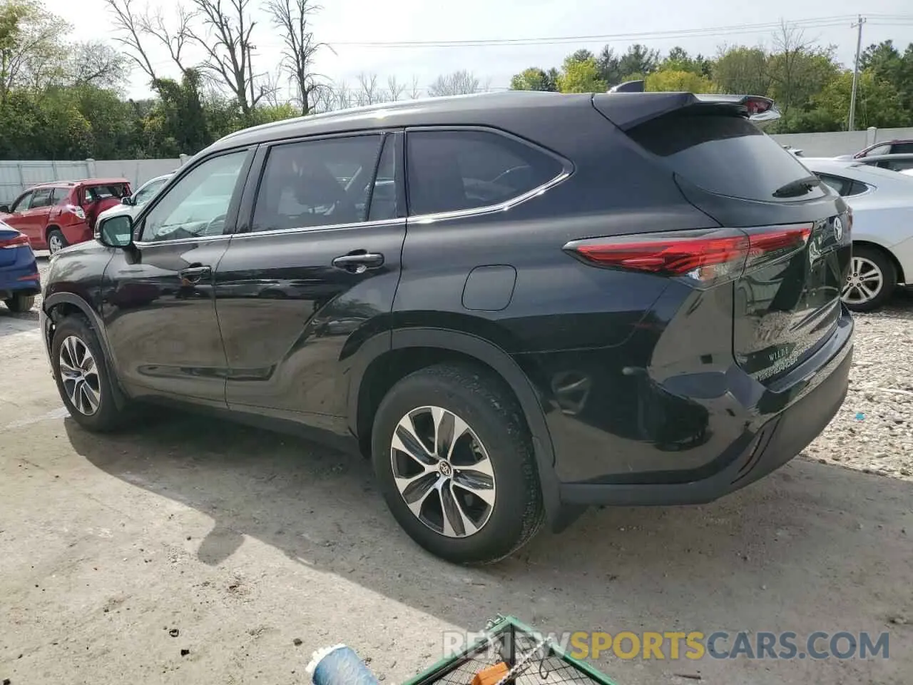 2 fotografías del automóvil dañado 5TDGZRBHXMS074492 TOYOTA HIGHLANDER 2021