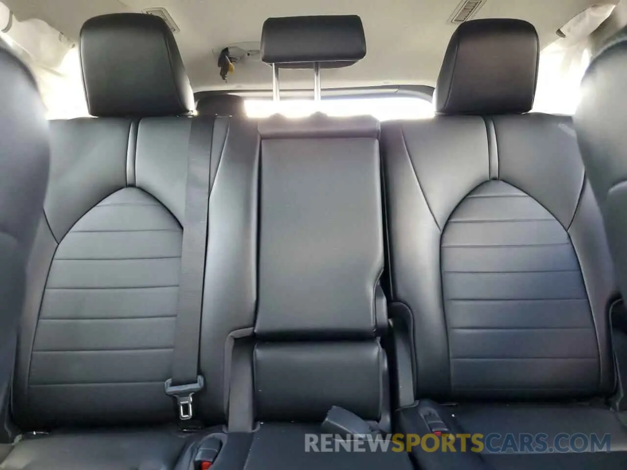 10 fotografías del automóvil dañado 5TDGZRBHXMS102226 TOYOTA HIGHLANDER 2021