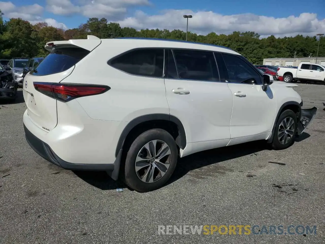 3 fotografías del automóvil dañado 5TDGZRBHXMS102226 TOYOTA HIGHLANDER 2021