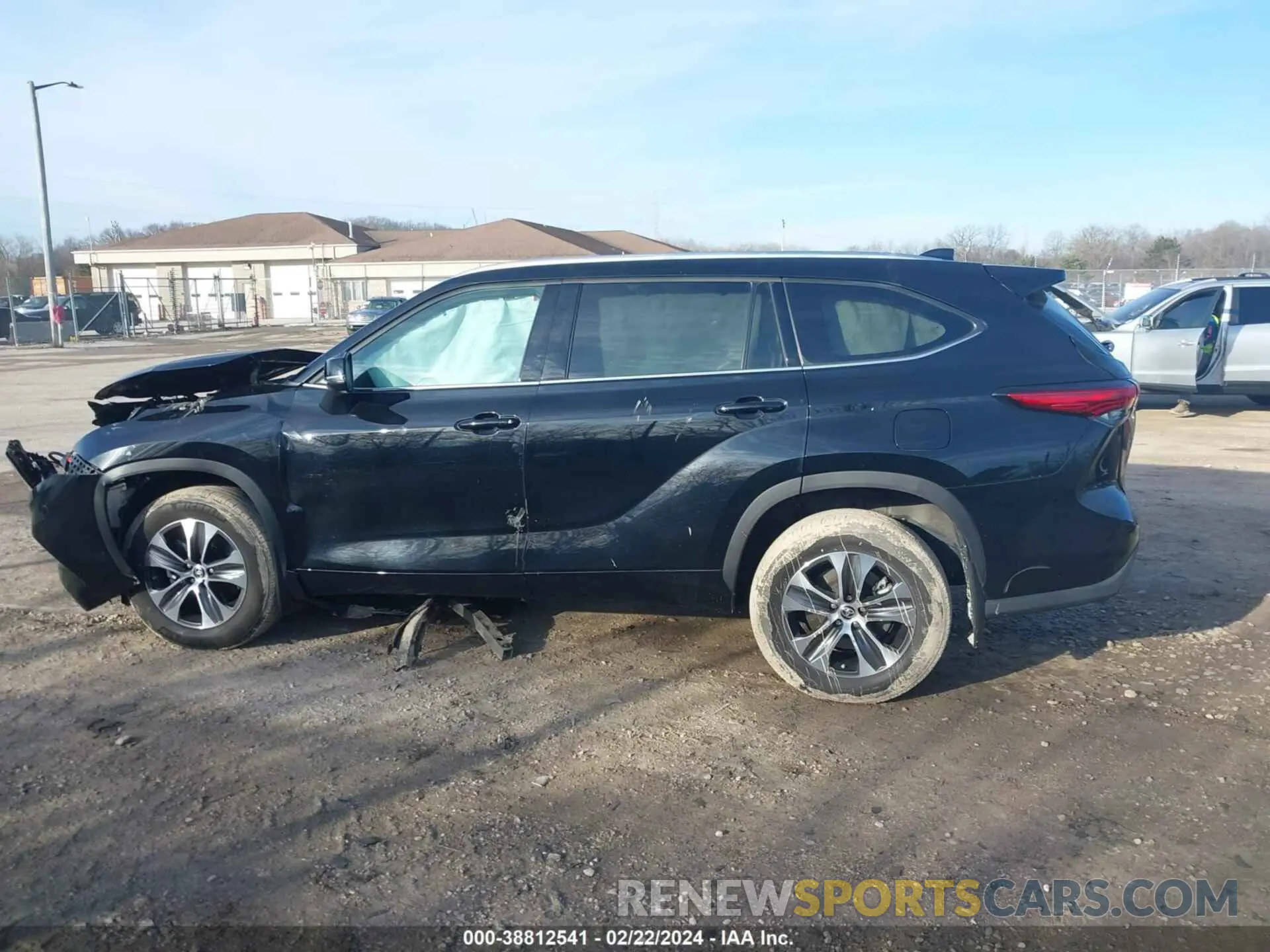 13 fotografías del automóvil dañado 5TDGZRBHXMS141043 TOYOTA HIGHLANDER 2021