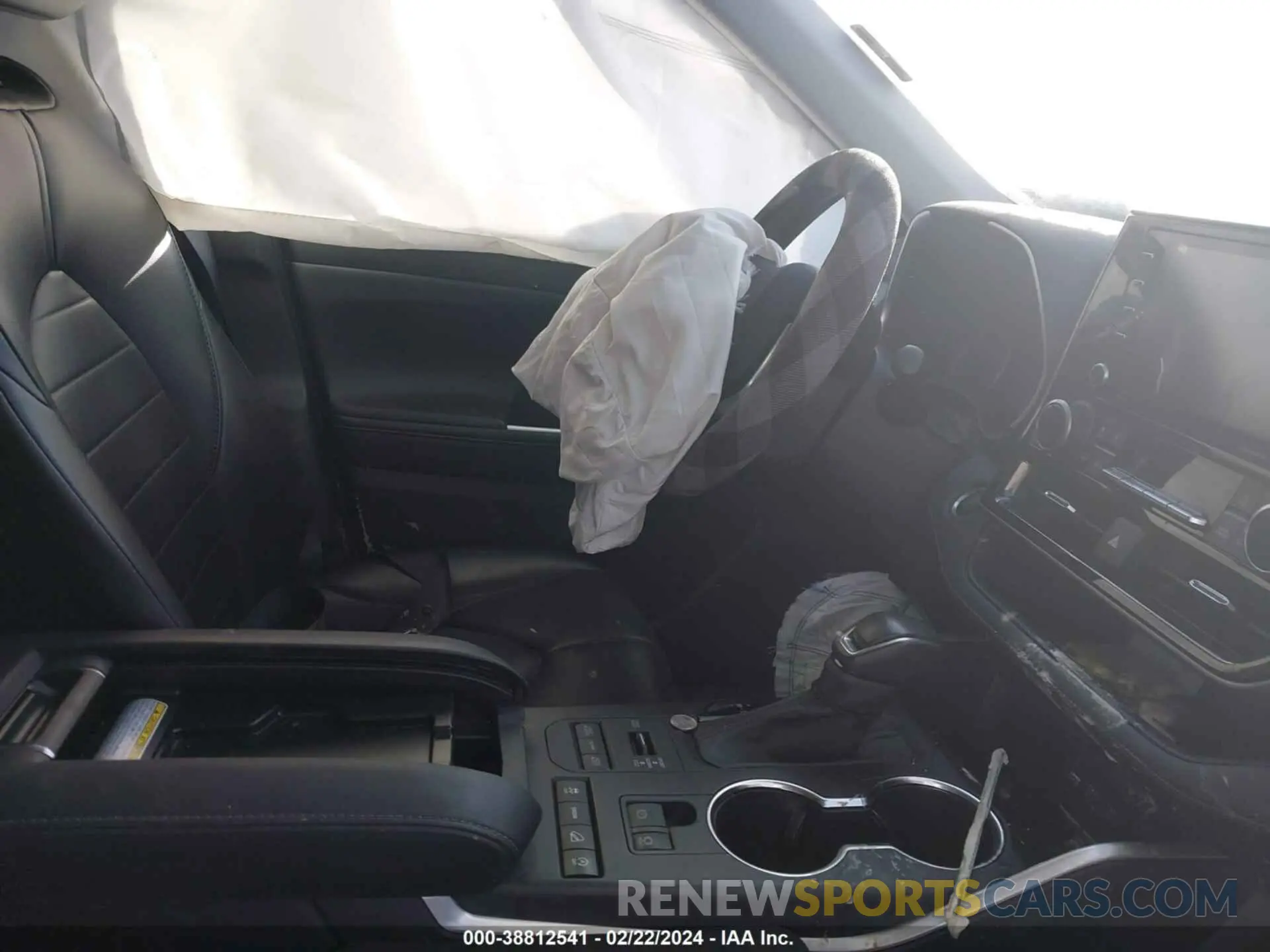 5 fotografías del automóvil dañado 5TDGZRBHXMS141043 TOYOTA HIGHLANDER 2021