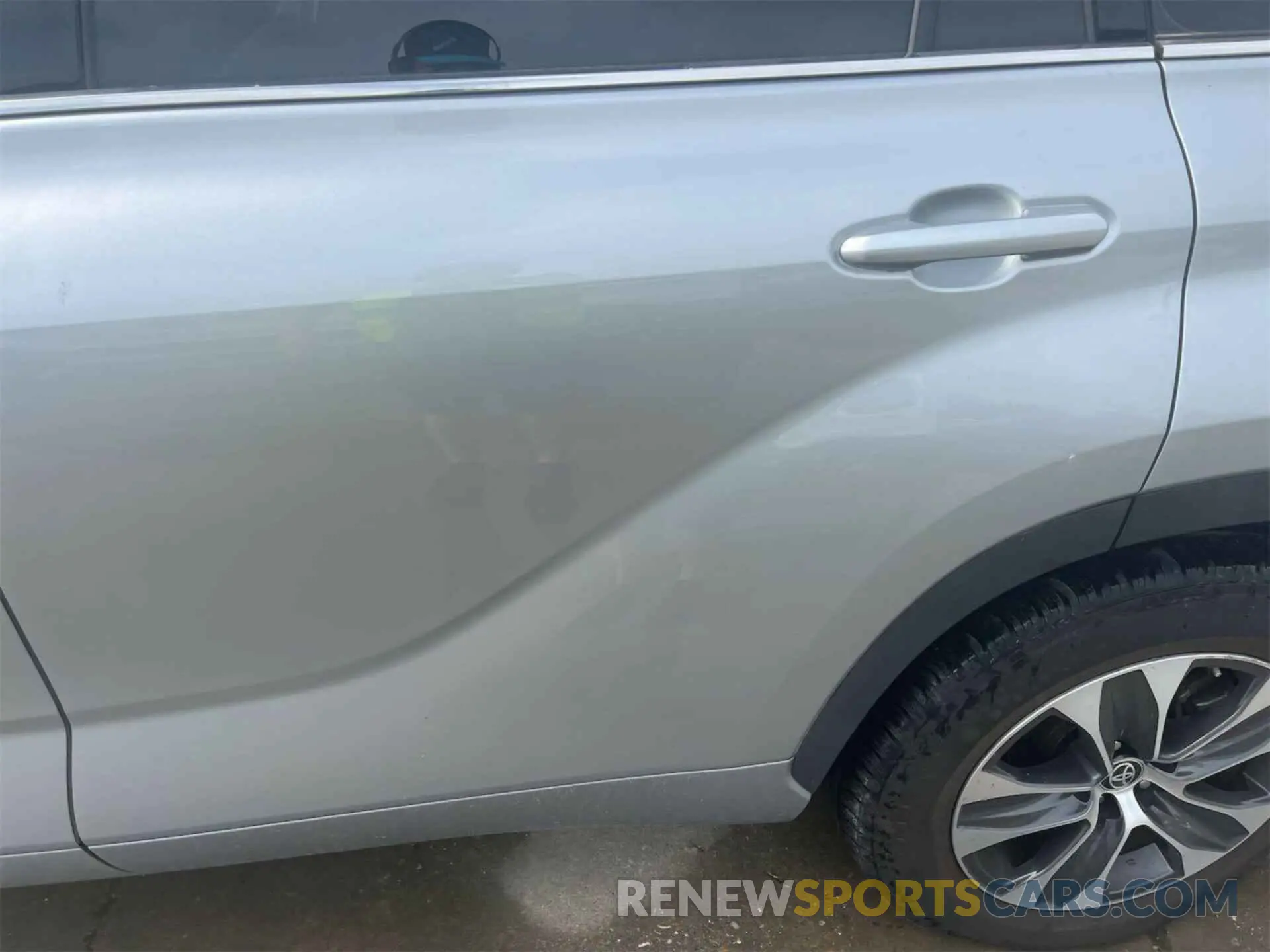 29 fotografías del automóvil dañado 5TDHARAH5MS509092 TOYOTA HIGHLANDER 2021