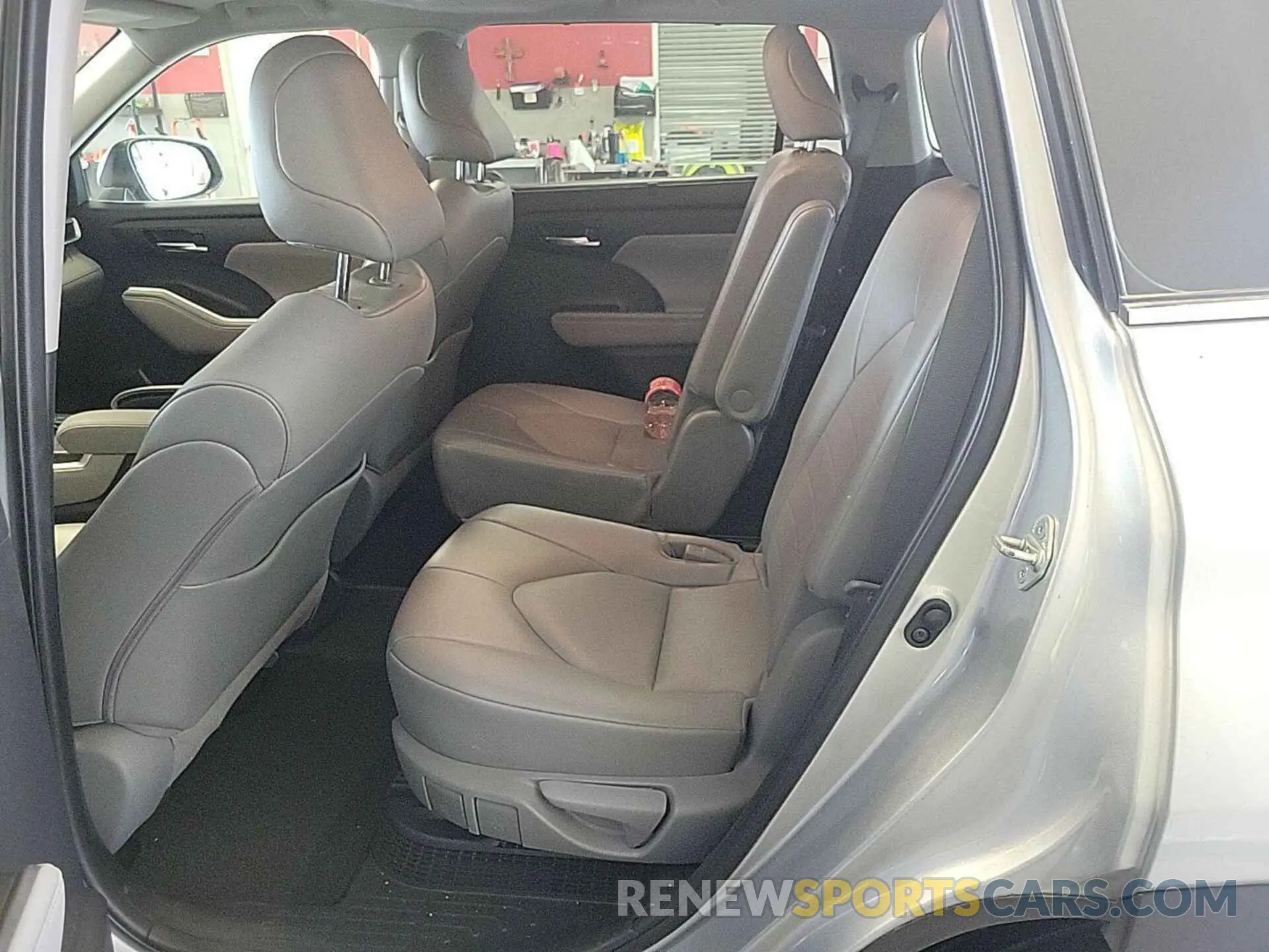 3 fotografías del automóvil dañado 5TDHARAH5MS509092 TOYOTA HIGHLANDER 2021