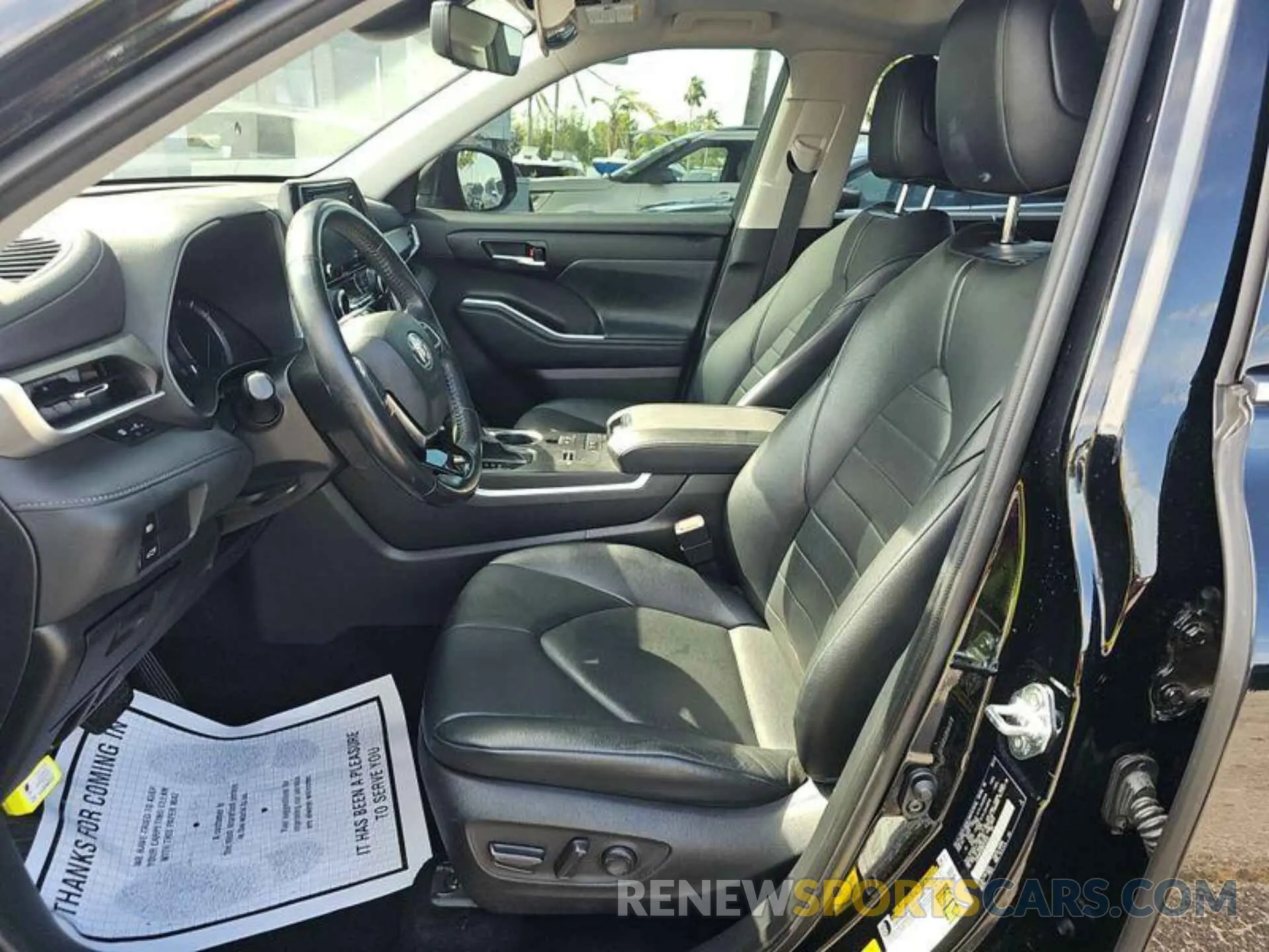 5 fotografías del automóvil dañado 5TDHARAH6MS012049 TOYOTA HIGHLANDER 2021