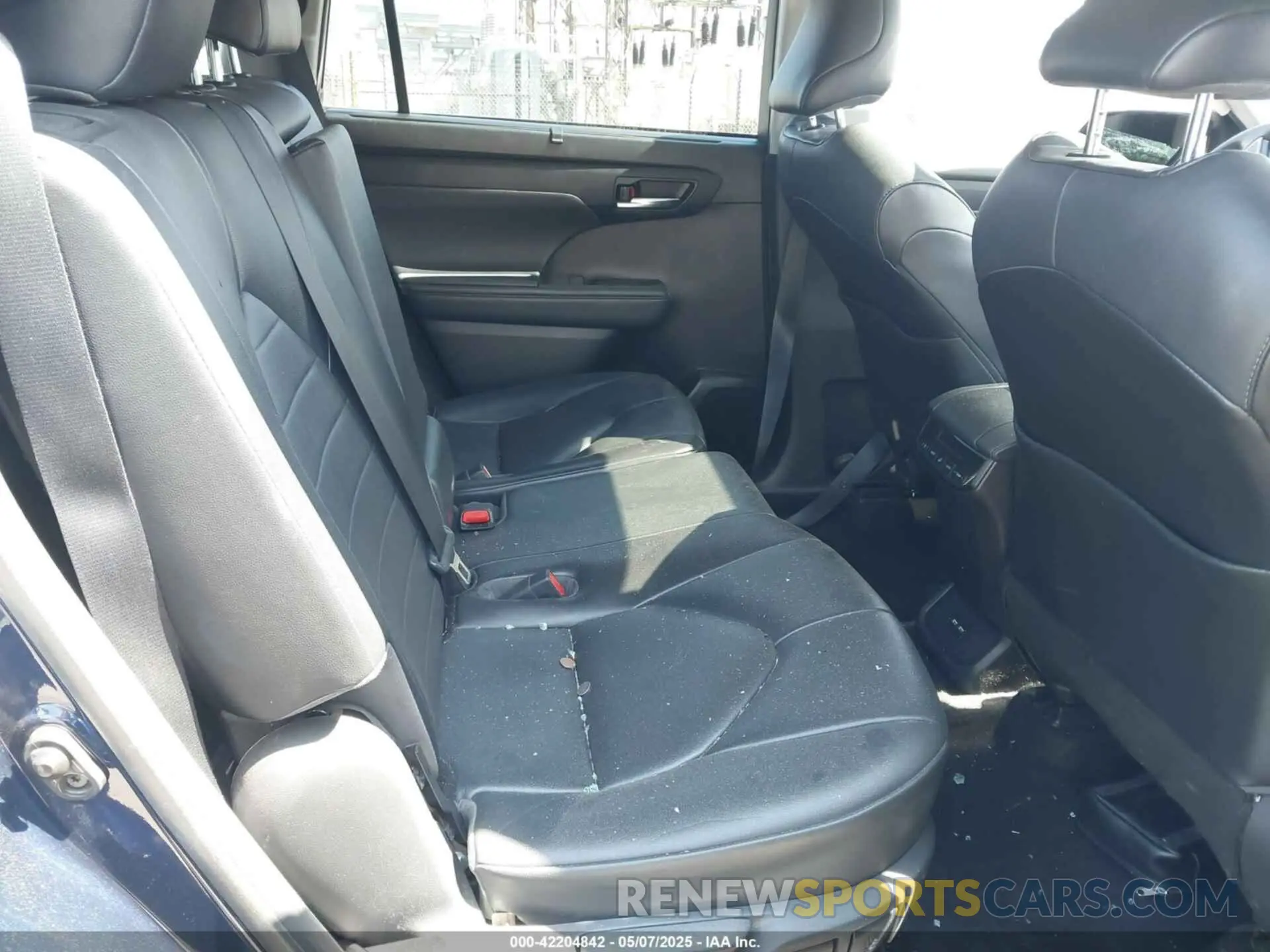 8 fotografías del automóvil dañado 5TDHARAH9MS509001 TOYOTA HIGHLANDER 2021