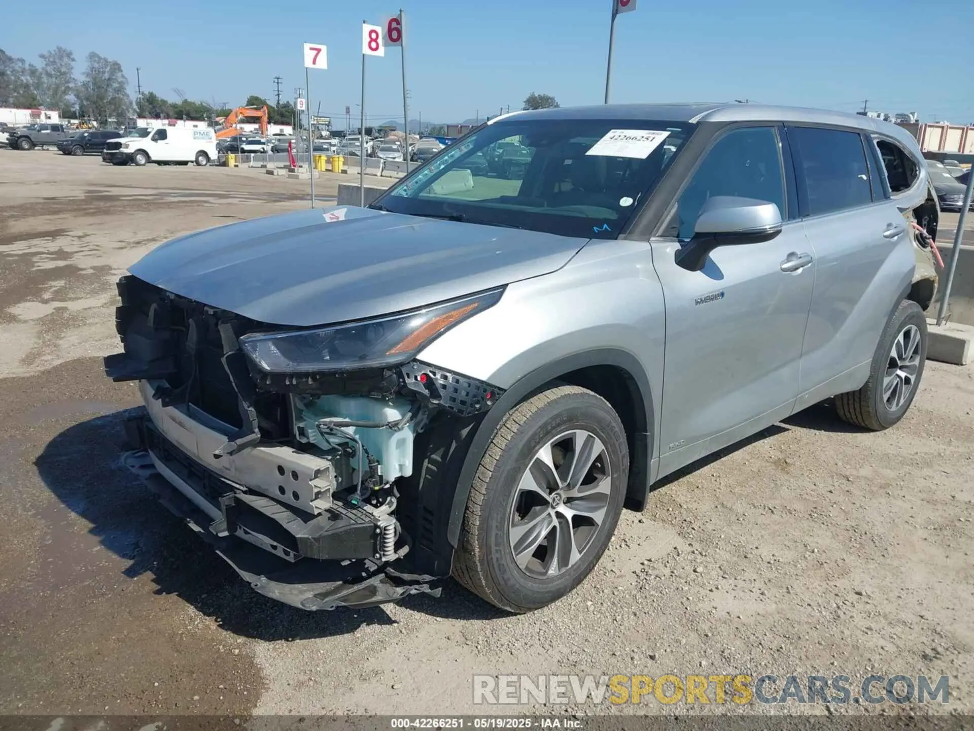 2 fotografías del automóvil dañado 5TDHBRCH0MS517918 TOYOTA HIGHLANDER 2021