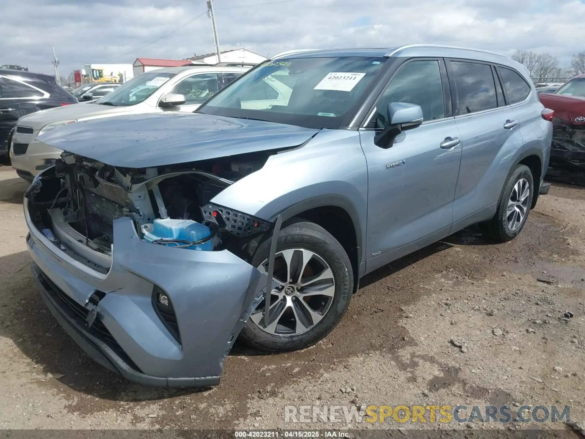 2 fotografías del automóvil dañado 5TDHBRCH2MS029022 TOYOTA HIGHLANDER 2021