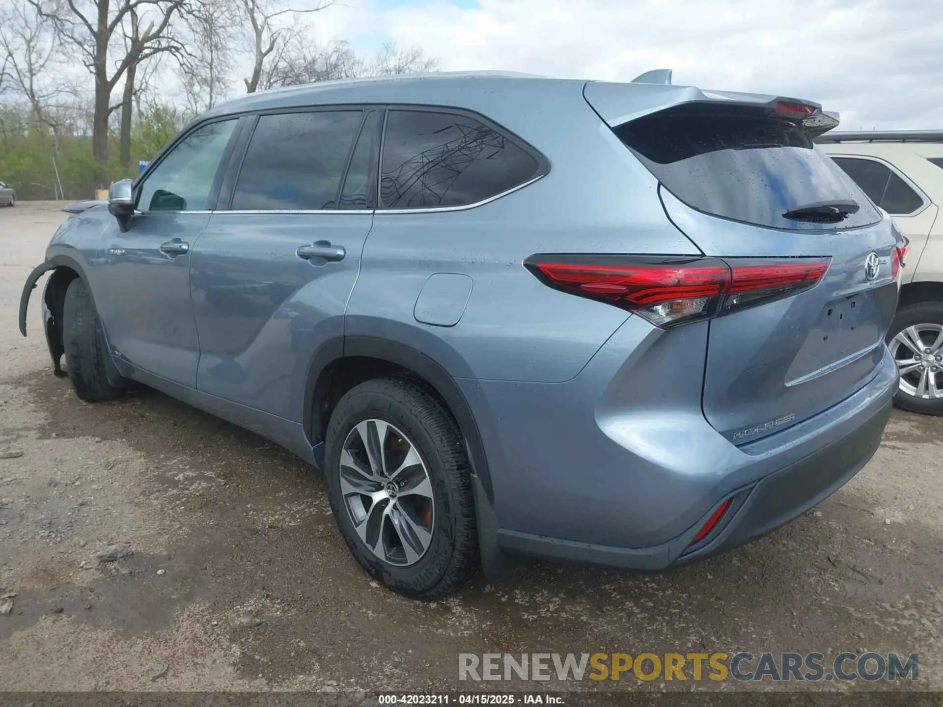3 fotografías del automóvil dañado 5TDHBRCH2MS029022 TOYOTA HIGHLANDER 2021