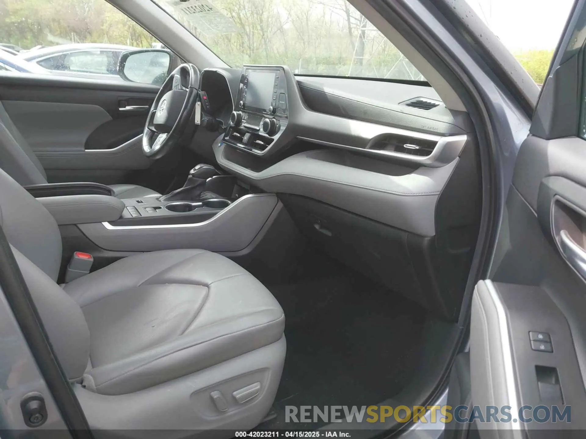 5 fotografías del automóvil dañado 5TDHBRCH2MS029022 TOYOTA HIGHLANDER 2021