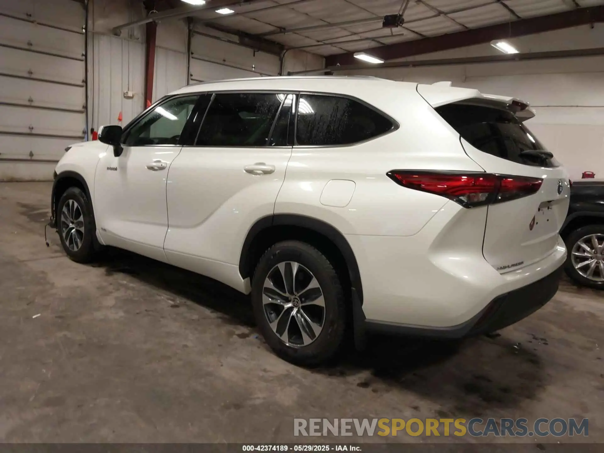 3 fotografías del automóvil dañado 5TDHBRCH2MS515572 TOYOTA HIGHLANDER 2021
