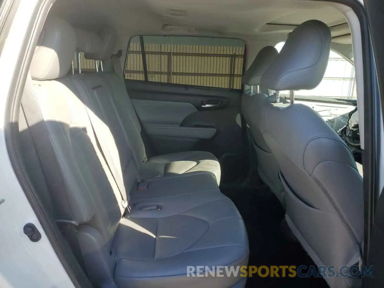 11 fotografías del automóvil dañado 5TDHBRCH3MS532560 TOYOTA HIGHLANDER 2021