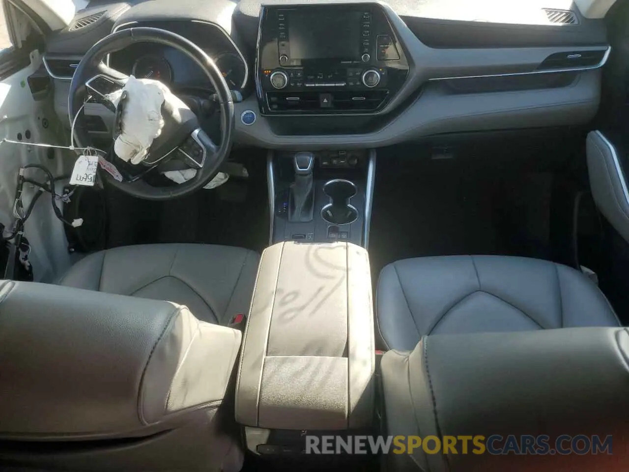 8 fotografías del automóvil dañado 5TDHBRCH3MS532560 TOYOTA HIGHLANDER 2021