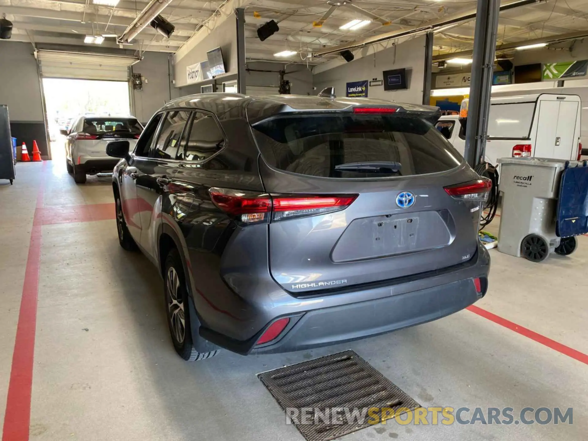 10 fotografías del automóvil dañado 5TDHBRCH3MS535572 TOYOTA HIGHLANDER 2021