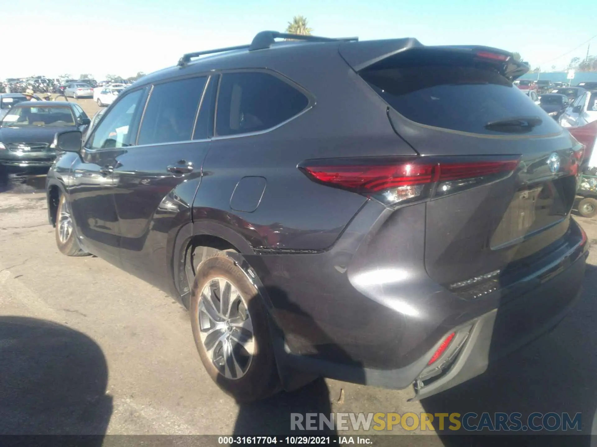 3 fotografías del automóvil dañado 5TDHBRCH4MS061082 TOYOTA HIGHLANDER 2021